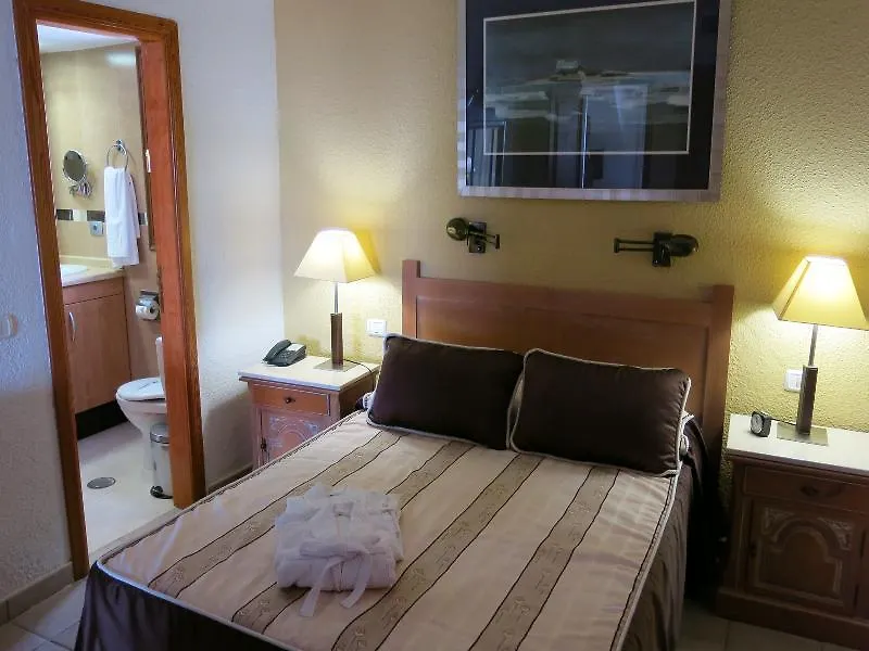 Beverly Hills Suites - Excel Hotels & Resorts Los Cristianos  Aparthotel Los Cristianos (Tenerife)